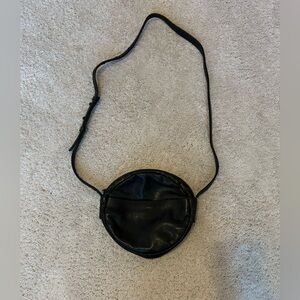 Baggu circle purse black leather